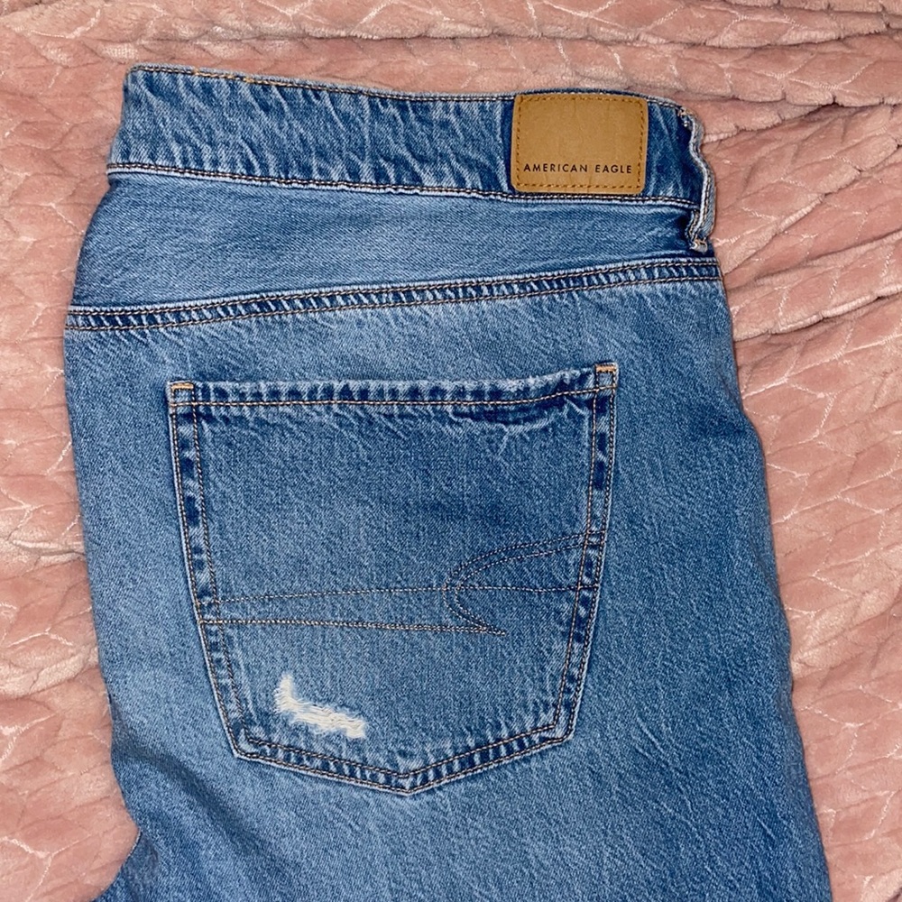 Women’s American Eagle Tomboy jeans size 16R.